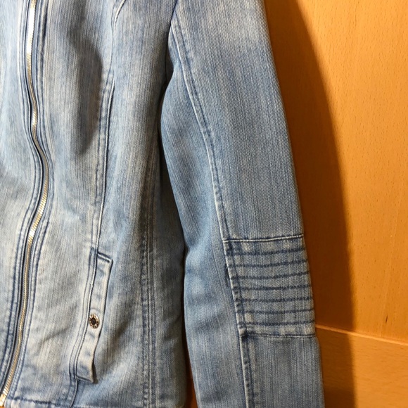 Guess Denim Jacket - Picture 6 of 6